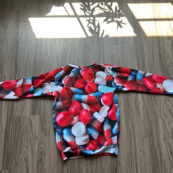 Pills printed sweatshirt – SHELFIES - Picture 3 of 5